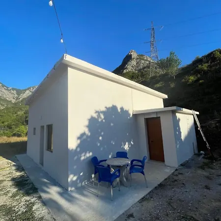 Bujtina Dalmacia 2 *