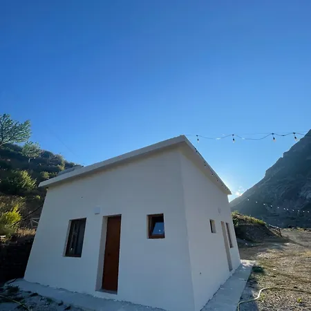 Konukevi Bujtina Dalmacia 2 *